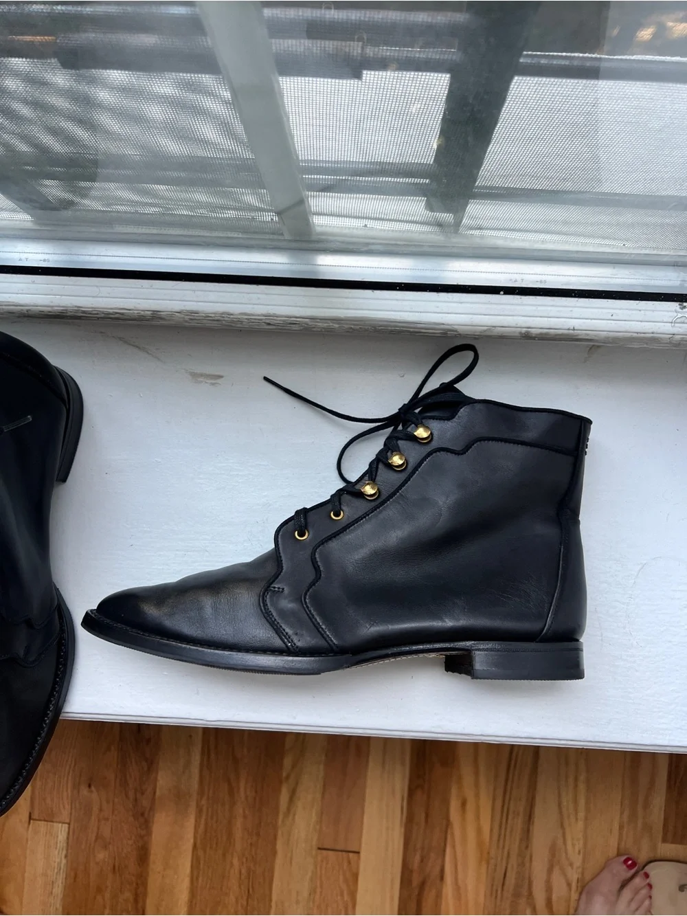 Sarah Flint classic black